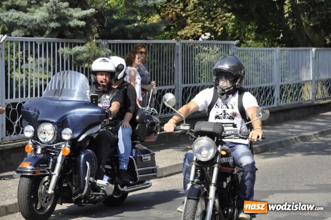 Zdjęcie w galerii na portalu naszwodzislaw.com: Odpustowa parada motocyklistów w Pogrzebieniu wiadomości z regionu