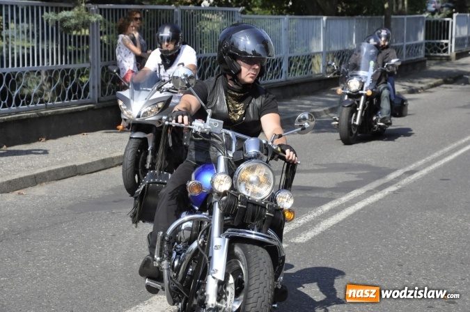 Zdjęcie w galerii na portalu naszwodzislaw.com: Odpustowa parada motocyklistów w Pogrzebieniu wiadomości z regionu