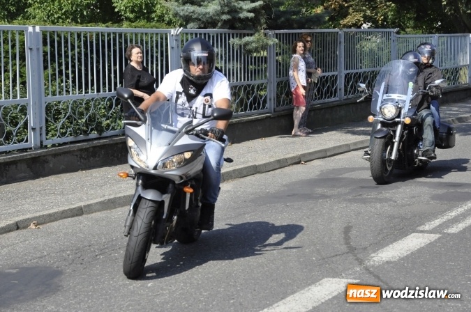 Zdjęcie w galerii na portalu naszwodzislaw.com: Odpustowa parada motocyklistów w Pogrzebieniu wiadomości z regionu