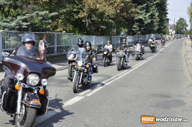 Zdjęcie w galerii na portalu naszwodzislaw.com: Odpustowa parada motocyklistów w Pogrzebieniu wiadomości z regionu