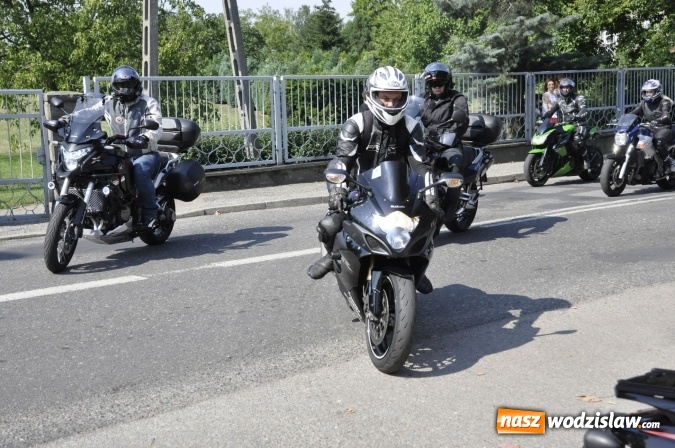 Zdjęcie w galerii na portalu naszwodzislaw.com: Odpustowa parada motocyklistów w Pogrzebieniu wiadomości z regionu
