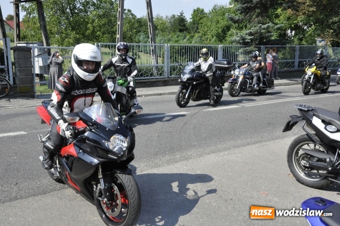 Zdjęcie w galerii na portalu naszwodzislaw.com: Odpustowa parada motocyklistów w Pogrzebieniu wiadomości z regionu
