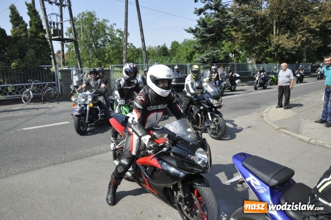 Zdjęcie w galerii na portalu naszwodzislaw.com: Odpustowa parada motocyklistów w Pogrzebieniu wiadomości z regionu