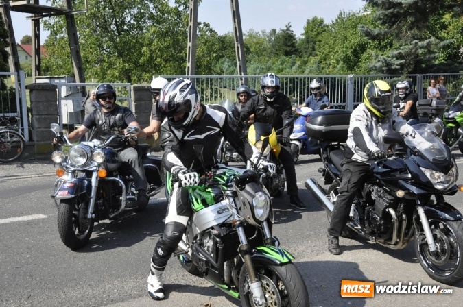 Zdjęcie w galerii na portalu naszwodzislaw.com: Odpustowa parada motocyklistów w Pogrzebieniu wiadomości z regionu