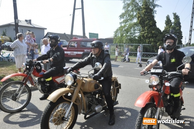 Zdjęcie w galerii na portalu naszwodzislaw.com: Odpustowa parada motocyklistów w Pogrzebieniu wiadomości z regionu