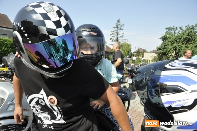 Zdjęcie w galerii na portalu naszwodzislaw.com: Odpustowa parada motocyklistów w Pogrzebieniu wiadomości z regionu