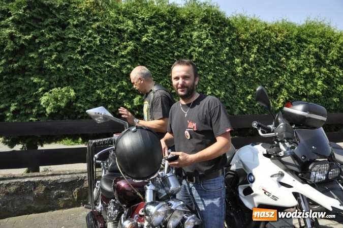 Zdjęcie w galerii na portalu naszwodzislaw.com: Odpustowa parada motocyklistów w Pogrzebieniu wiadomości z regionu