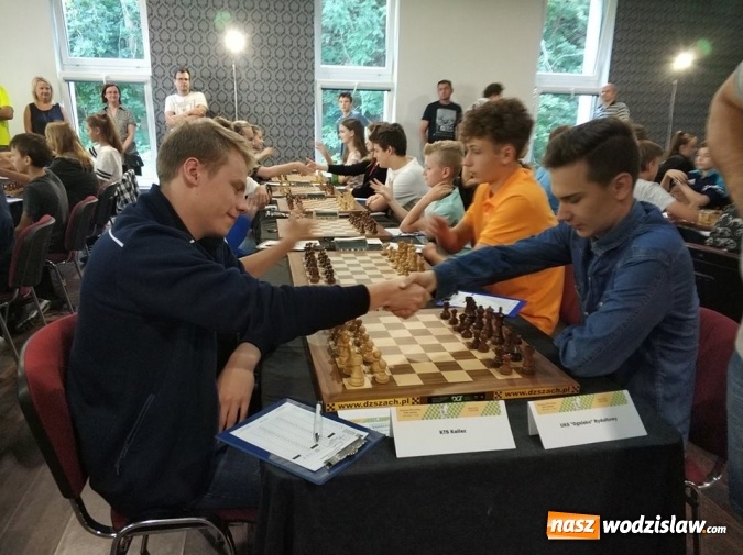 Zdjęcie w galerii na portalu naszwodzislaw.com: Awans szachistów z Rydułtów do Ekstraligi Juniorów wiadomości z regionu