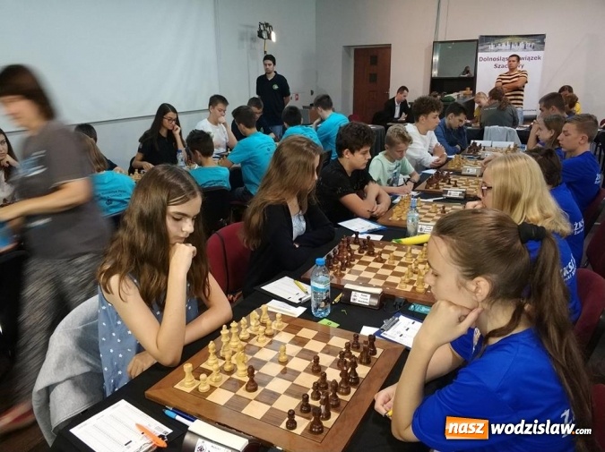 Zdjęcie w galerii na portalu naszwodzislaw.com: Awans szachistów z Rydułtów do Ekstraligi Juniorów wiadomości z regionu