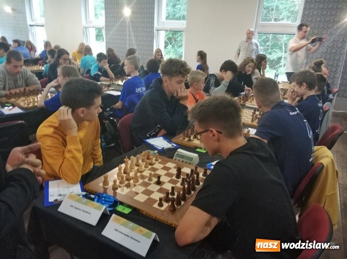 Zdjęcie w galerii na portalu naszwodzislaw.com: Awans szachistów z Rydułtów do Ekstraligi Juniorów wiadomości z regionu