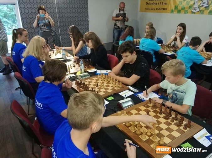 Zdjęcie w galerii na portalu naszwodzislaw.com: Awans szachistów z Rydułtów do Ekstraligi Juniorów wiadomości z regionu