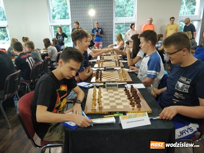 Zdjęcie w galerii na portalu naszwodzislaw.com: Awans szachistów z Rydułtów do Ekstraligi Juniorów wiadomości z regionu