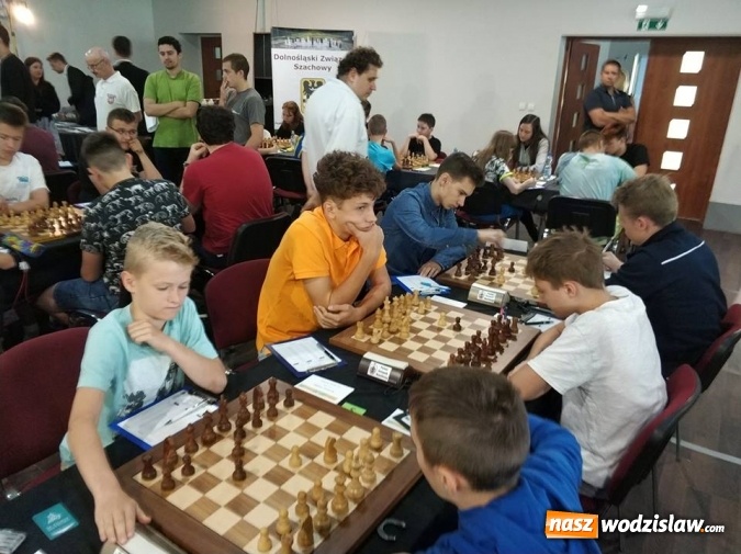 Zdjęcie w galerii na portalu naszwodzislaw.com: Awans szachistów z Rydułtów do Ekstraligi Juniorów wiadomości z regionu