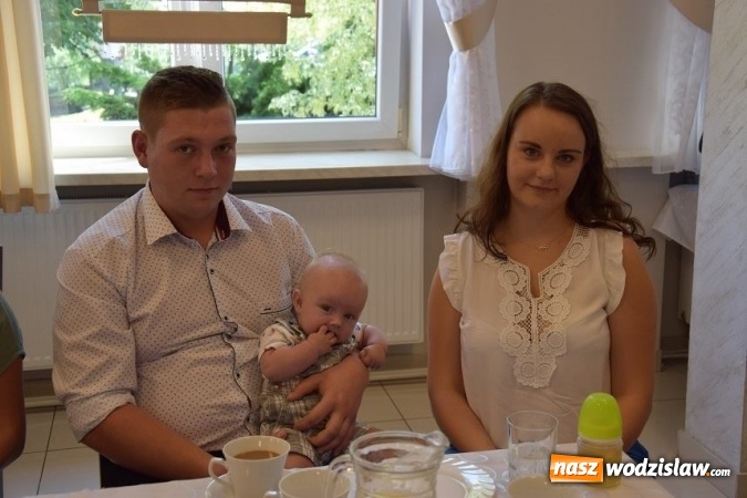 Zdjęcie w galerii na portalu naszwodzislaw.com: Najmłodsi mieszkańcy Gminy Mszana otrzymali drobne upominki  wiadomości z regionu