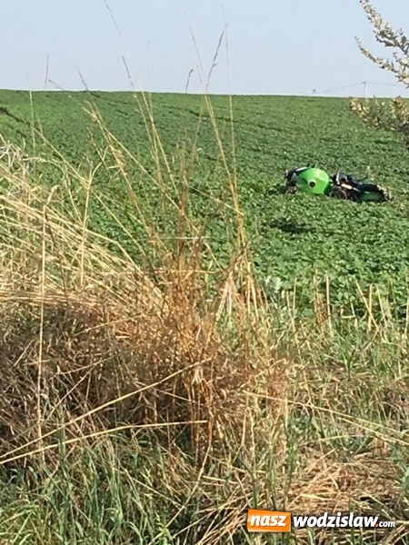 Zdjęcie w galerii na portalu naszwodzislaw.com: Poważne obrażenia motocyklisty w wypadku w Syryni. Lądował helikopter LPR. FOTO i WIDEO wiadomości z regionu