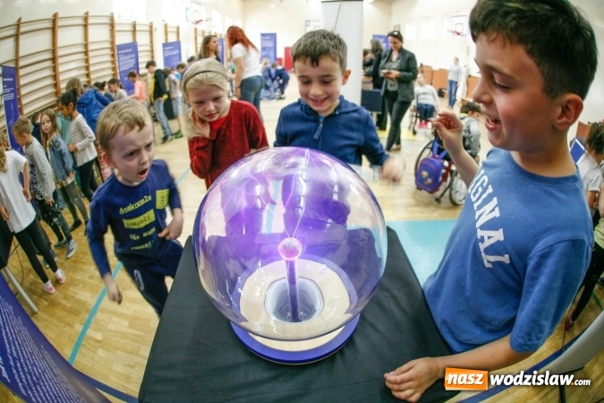 Zdjęcie w galerii na portalu naszwodzislaw.com: Naukobus Kopernika na wyciągnięcie ręki wiadomości z regionu