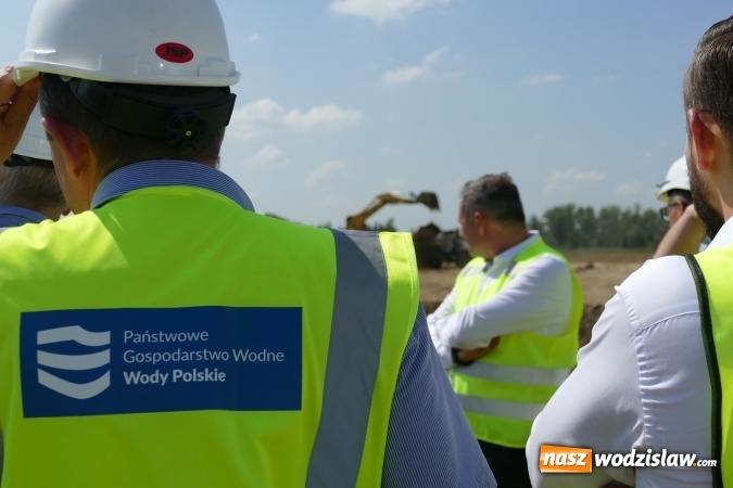 Zdjęcie w galerii na portalu naszwodzislaw.com: Lubomia-Racibórz. Wojewoda wizytował teren budowy zbiornika wiadomości z regionu