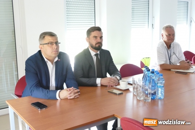 Zdjęcie w galerii na portalu naszwodzislaw.com: Lubomia-Racibórz. Wojewoda wizytował teren budowy zbiornika wiadomości z regionu