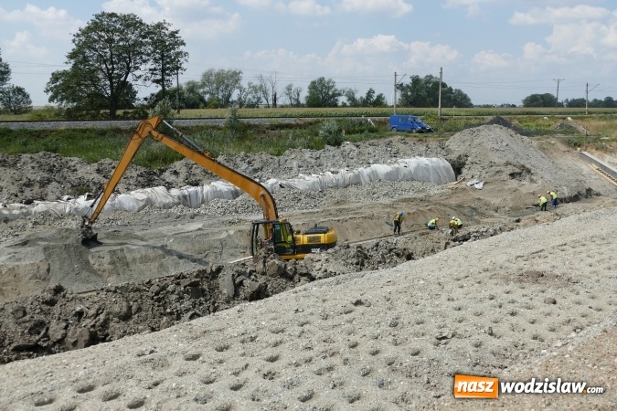Zdjęcie w galerii na portalu naszwodzislaw.com: Lubomia-Racibórz. Wojewoda wizytował teren budowy zbiornika wiadomości z regionu