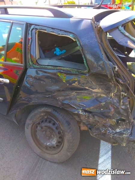 Zdjęcie w galerii na portalu naszwodzislaw.com: Motocyklista w ciężkim stanie. Kierująca osobówką wymusiła pierwszeństwo wiadomości z regionu