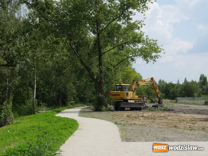 Zdjęcie w galerii na portalu naszwodzislaw.com: Trwają prace na Wilchwach. Pokopalniany teren zamieni się w miejsce rekreacji wiadomości z regionu