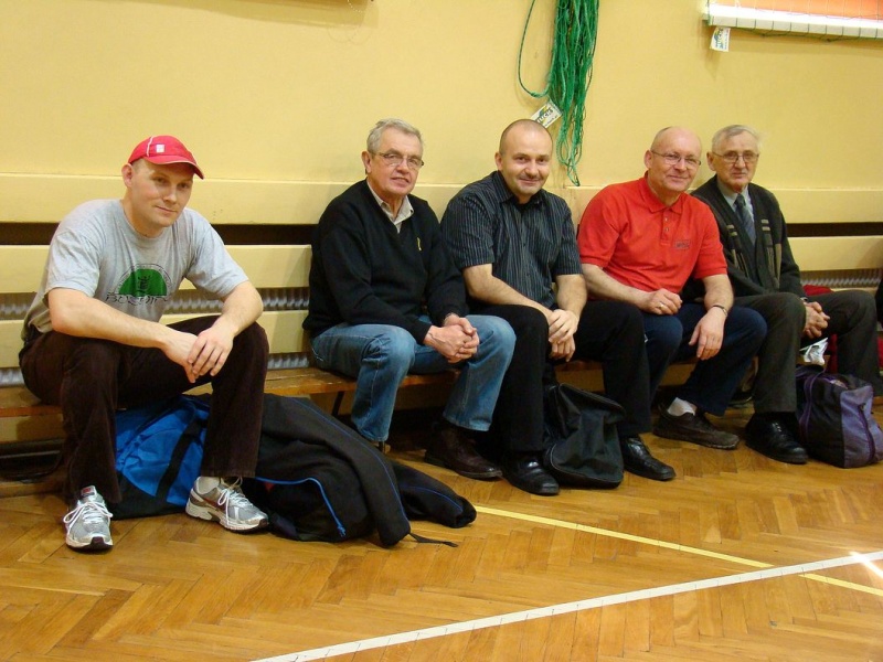 Zdjęcie w galerii na portalu naszwodzislaw.com: Pracownicy oświaty stanęli w szranki wiadomości z regionu