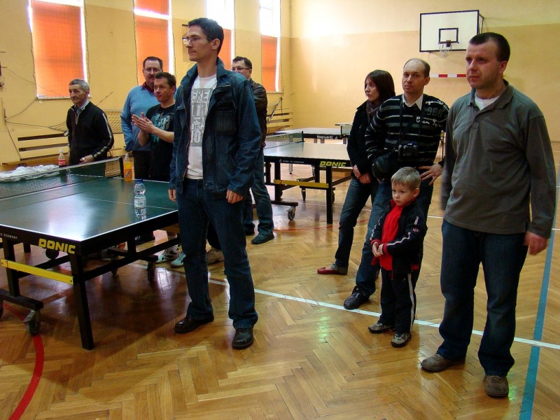 Zdjęcie w galerii na portalu naszwodzislaw.com: Pracownicy oświaty stanęli w szranki wiadomości z regionu