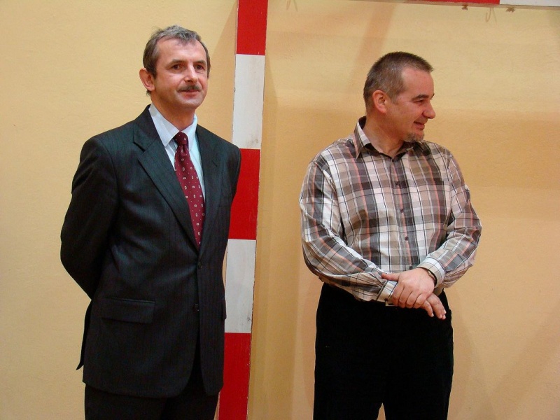 Zdjęcie w galerii na portalu naszwodzislaw.com: Pracownicy oświaty stanęli w szranki wiadomości z regionu