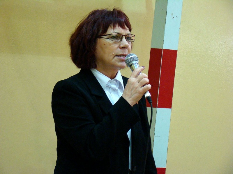 Zdjęcie w galerii na portalu naszwodzislaw.com: Pracownicy oświaty stanęli w szranki wiadomości z regionu