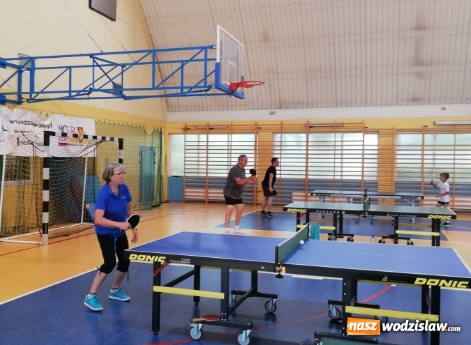Zdjęcie w galerii na portalu naszwodzislaw.com: Wodzisławianie lubią pogrywać w ping-ponga  wiadomości z regionu