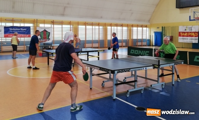 Zdjęcie w galerii na portalu naszwodzislaw.com: Wodzisławianie lubią pogrywać w ping-ponga  wiadomości z regionu