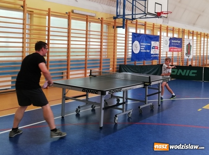 Zdjęcie w galerii na portalu naszwodzislaw.com: Wodzisławianie lubią pogrywać w ping-ponga  wiadomości z regionu