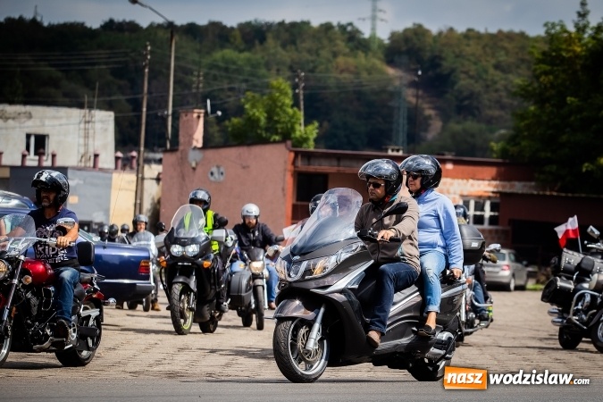 Zdjęcie w galerii na portalu naszwodzislaw.com: Parada ulicami miasta w ramach zlotu motocyklowego w Pszowie wiadomości z regionu