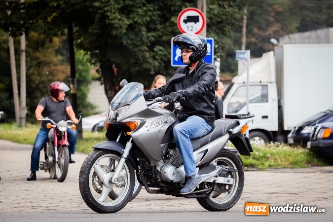 Zdjęcie w galerii na portalu naszwodzislaw.com: Parada ulicami miasta w ramach zlotu motocyklowego w Pszowie wiadomości z regionu