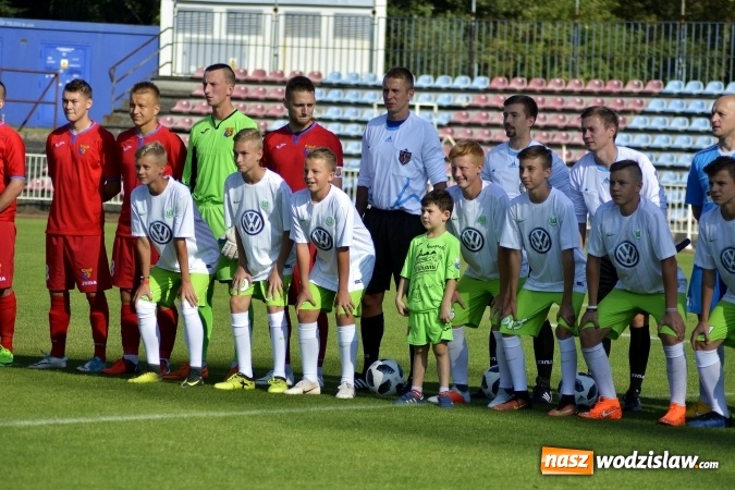 Zdjęcie w galerii na portalu naszwodzislaw.com: Ruszył piłkarski sezon 2018/2019. Patryk Dudziński katem Krzyżanowic wiadomości z regionu