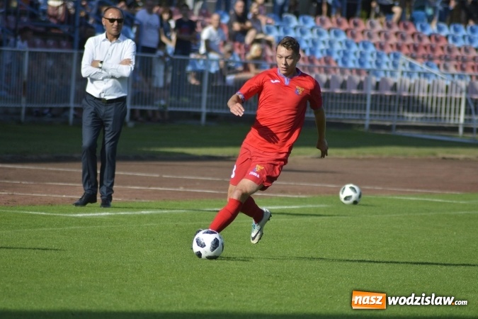 Zdjęcie w galerii na portalu naszwodzislaw.com: Ruszył piłkarski sezon 2018/2019. Patryk Dudziński katem Krzyżanowic wiadomości z regionu