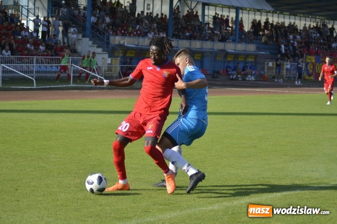 Zdjęcie w galerii na portalu naszwodzislaw.com: Ruszył piłkarski sezon 2018/2019. Patryk Dudziński katem Krzyżanowic wiadomości z regionu