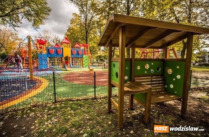 Zdjęcie w galerii na portalu naszwodzislaw.com: W Wodzisławiu Śląskim pojawią się ławki dla karmiących matek? wiadomości z regionu