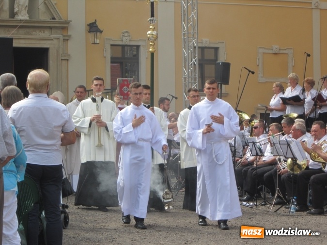 Zdjęcie w galerii na portalu naszwodzislaw.com: Wniebowzięta - taka Maryja jest nam bliska. Metropolia górnośląska pielgrzymowała do Rud wiadomości z regionu