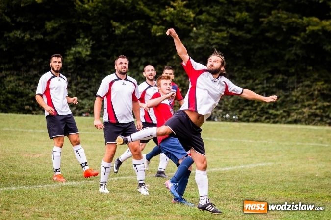 Zdjęcie w galerii na portalu naszwodzislaw.com: B klasa. Bełsznicki Rozwój lepszy od Ocic wiadomości z regionu