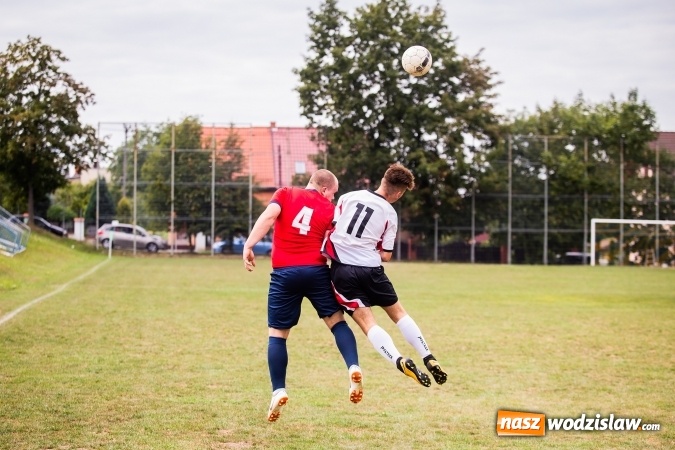 Zdjęcie w galerii na portalu naszwodzislaw.com: B klasa. Bełsznicki Rozwój lepszy od Ocic wiadomości z regionu