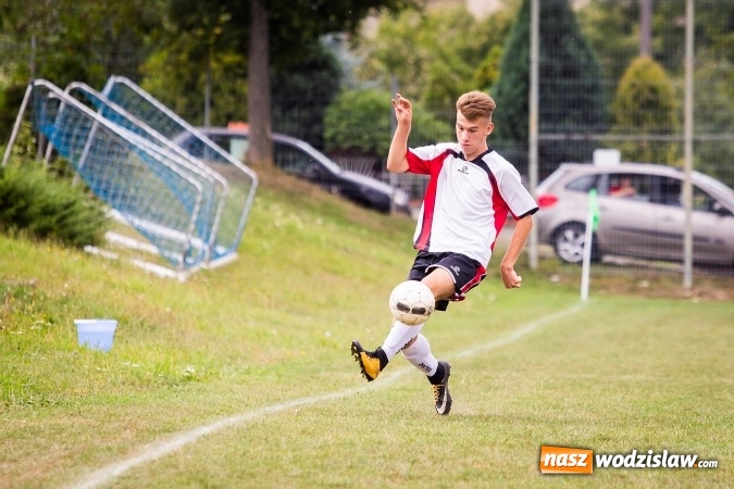 Zdjęcie w galerii na portalu naszwodzislaw.com: B klasa. Bełsznicki Rozwój lepszy od Ocic wiadomości z regionu