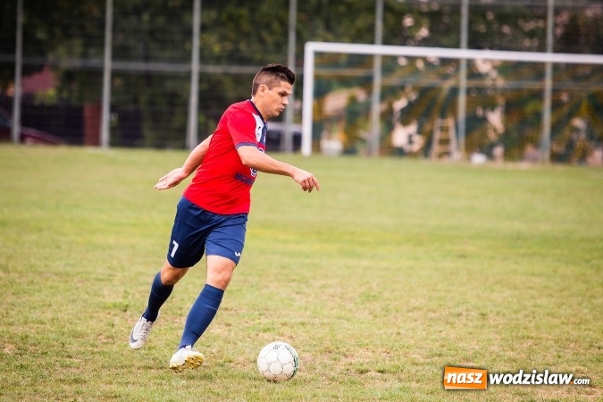 Zdjęcie w galerii na portalu naszwodzislaw.com: B klasa. Bełsznicki Rozwój lepszy od Ocic wiadomości z regionu