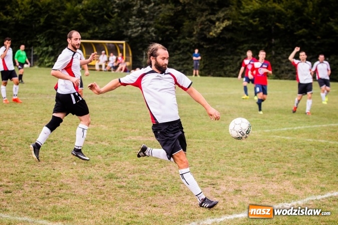 Zdjęcie w galerii na portalu naszwodzislaw.com: B klasa. Bełsznicki Rozwój lepszy od Ocic wiadomości z regionu