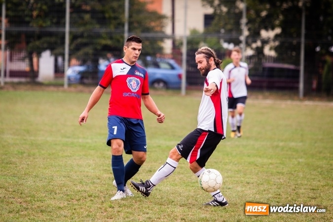 Zdjęcie w galerii na portalu naszwodzislaw.com: B klasa. Bełsznicki Rozwój lepszy od Ocic wiadomości z regionu