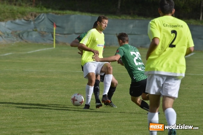 Zdjęcie w galerii na portalu naszwodzislaw.com: Hanzel ze Stanikiem nie dali szans Czyżowicom wiadomości z regionu