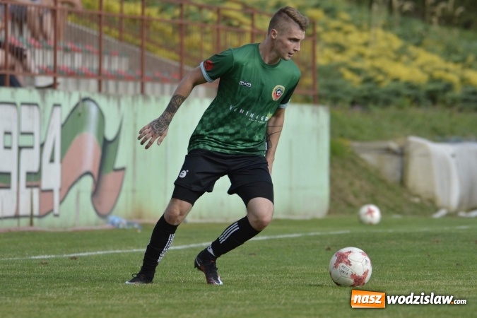 Zdjęcie w galerii na portalu naszwodzislaw.com: Hanzel ze Stanikiem nie dali szans Czyżowicom wiadomości z regionu