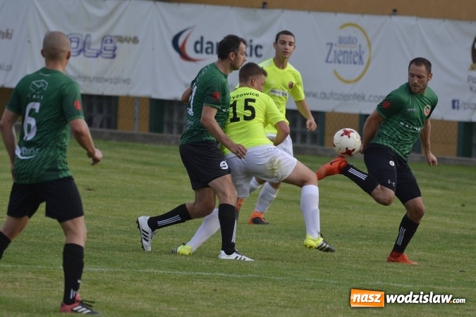 Zdjęcie w galerii na portalu naszwodzislaw.com: Hanzel ze Stanikiem nie dali szans Czyżowicom wiadomości z regionu
