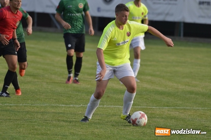 Zdjęcie w galerii na portalu naszwodzislaw.com: Hanzel ze Stanikiem nie dali szans Czyżowicom wiadomości z regionu