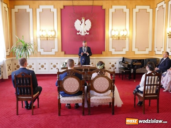 Zdjęcie w galerii na portalu naszwodzislaw.com: Z życzeniami na nową drogę życia od prezydenta  wiadomości z regionu